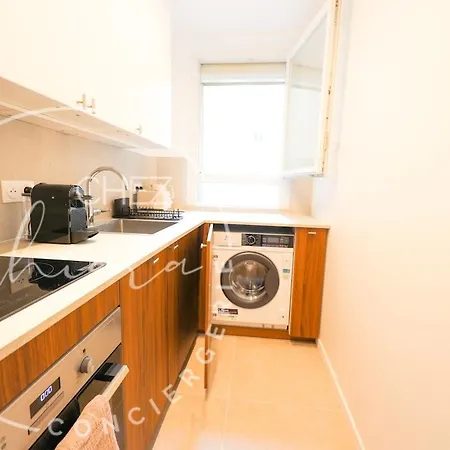 Bright & Stylish - Newly Renovated - 15th Arr Appartement