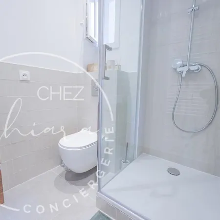 Bright & Stylish - Newly Renovated - 15th Arr Apartmán *
